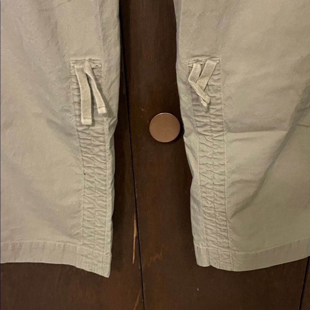 Columbia Women's Tan Cargo Pants/Capris 8 Regular - Picture 10 of 10